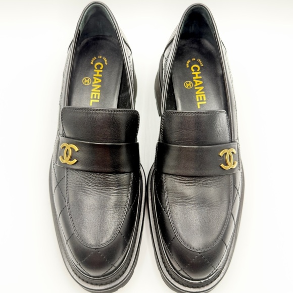 NEW Chanel 23A Quilted Black Calfskin Leather Platform Lug Sole Loafers EU 41 - Picture 1 of 12